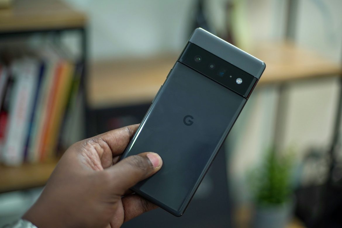 Pixel 10发布推迟至9月，谷歌取消超级粉丝活动引发猜测